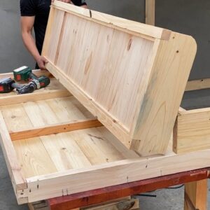 Creative Ideas For Your Workshop // Build Convertible Bed And Desk Kit - Suitable For Lunch Break