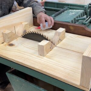 Tips And Tricks In Woodworking - Homemade Ideas Of ​​Making Your Own Safety Cutting For Table Saw
